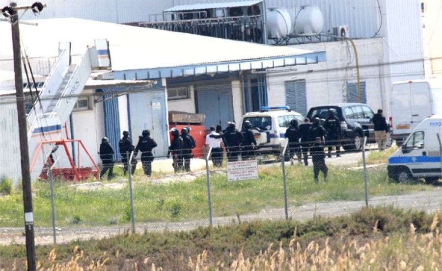 Угонщик египетского самолета предстанет перед кипрским судом 30 марта