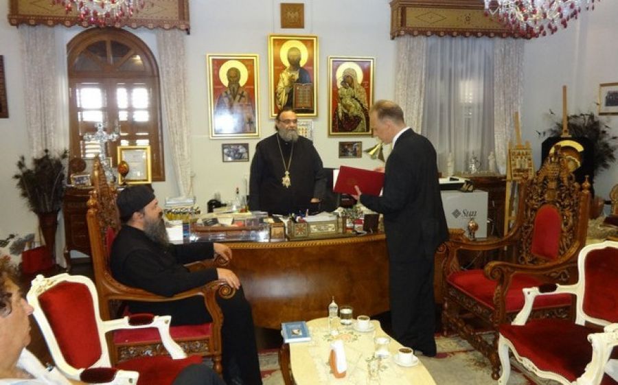 Встреча председателя кипрского отделения ИППО Леонида Буланова с митрополитом Тамасосским и Оринийским Исаией