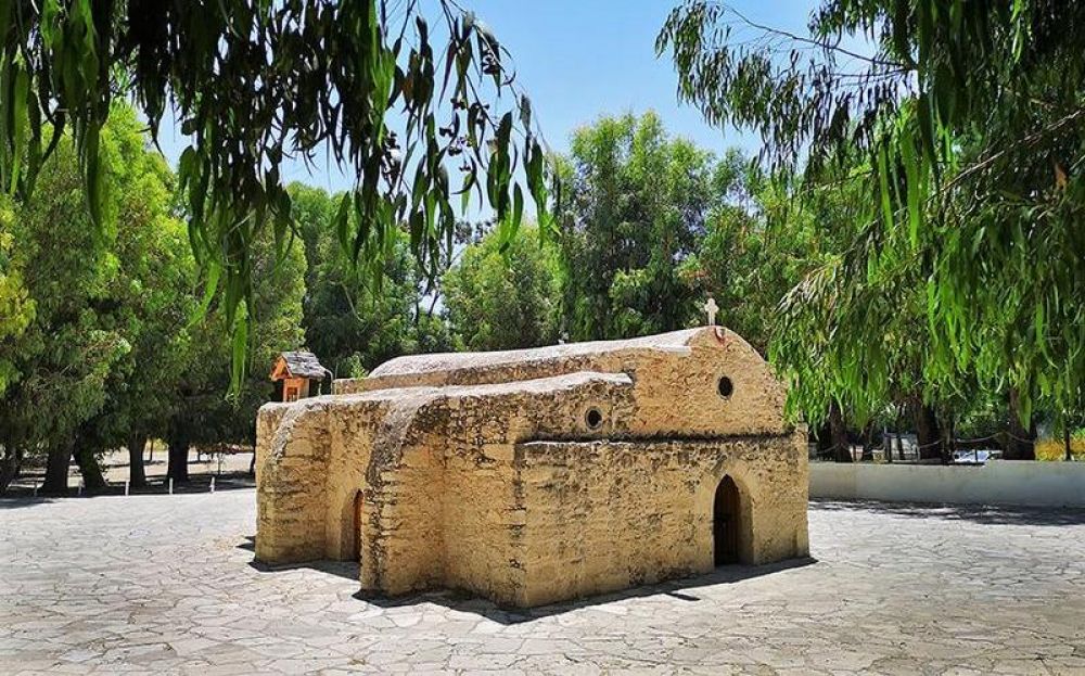 История необычного храма в Эпископи
