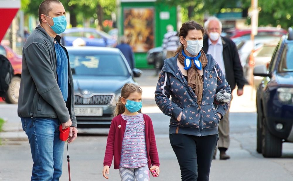 Не все носители вируса соблюдают самоизоляцию