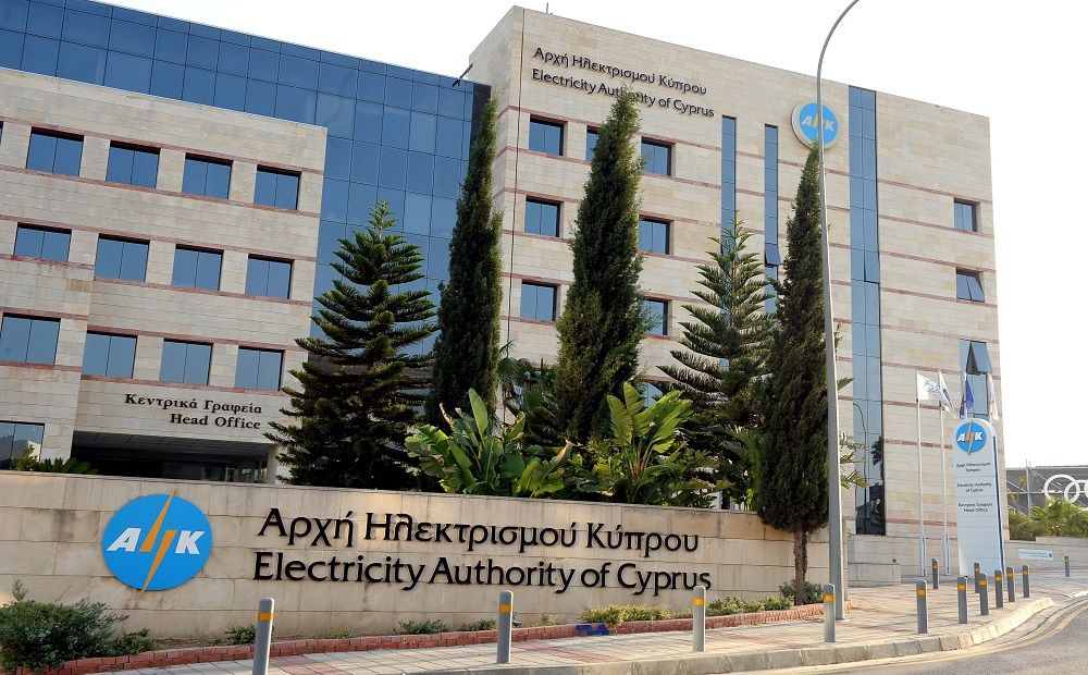 В августе цена на электричество упадет на 10-15%