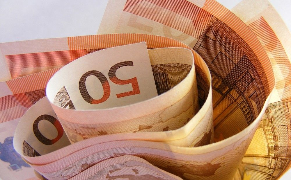 Финансовая поддержка для самозанятых и работников отелей