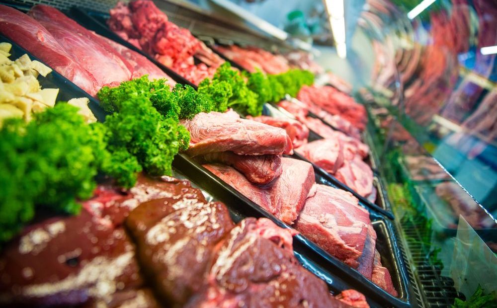 Мясо стало стоить дороже, а сладости – дешевле