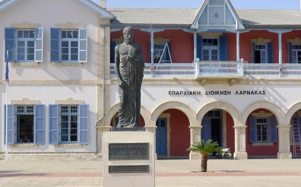 Ларнака. Памятник античному земляку
