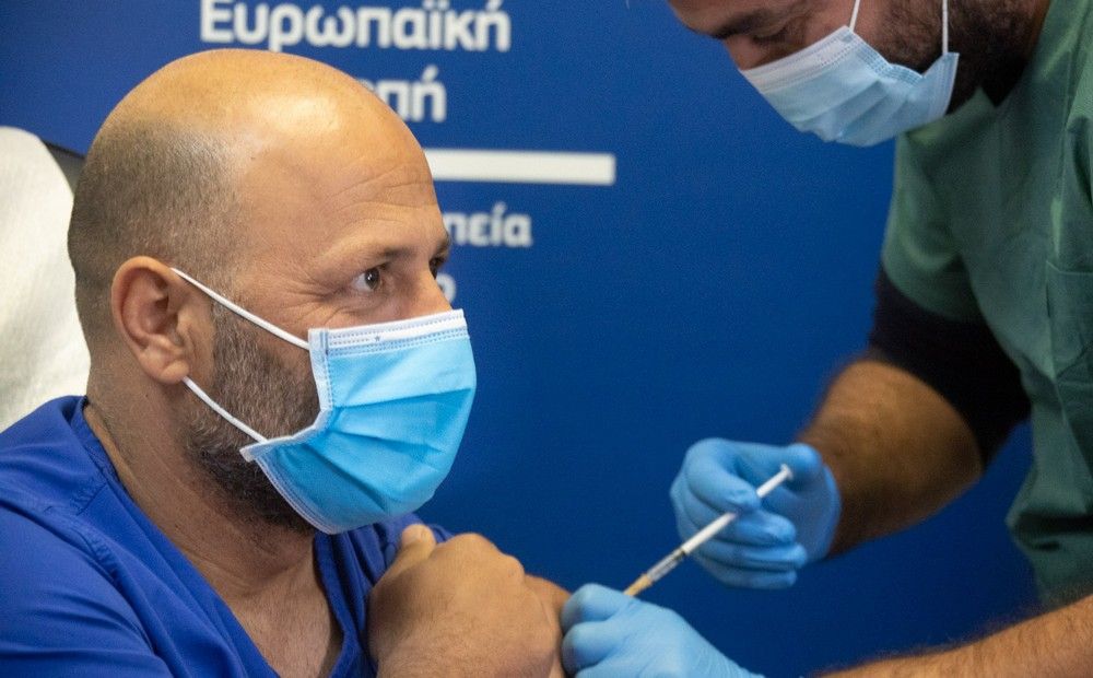 Минздрав: непривитые жители чаще заражаются COVID-19