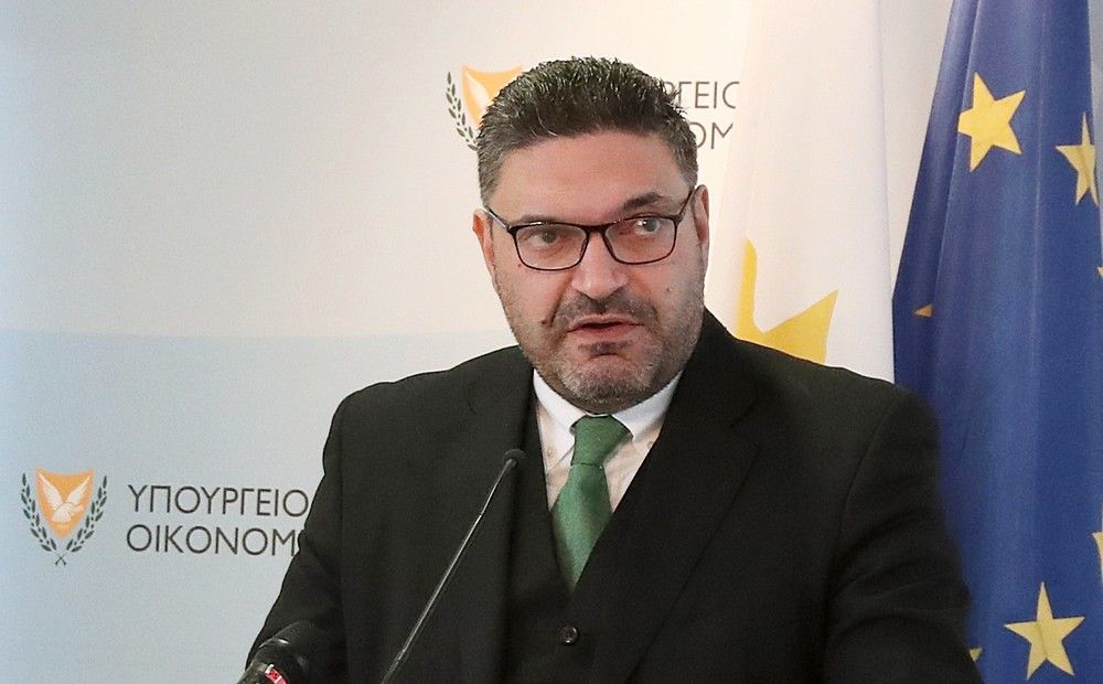 Министр финансов: надо сдерживать политику субсидий
