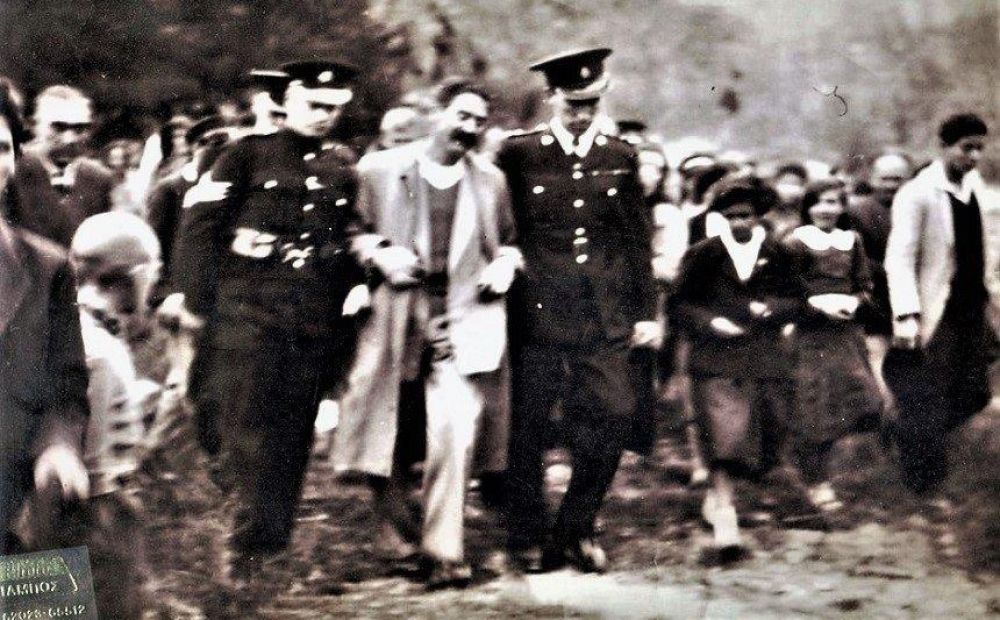 Печальная история героя старого фото